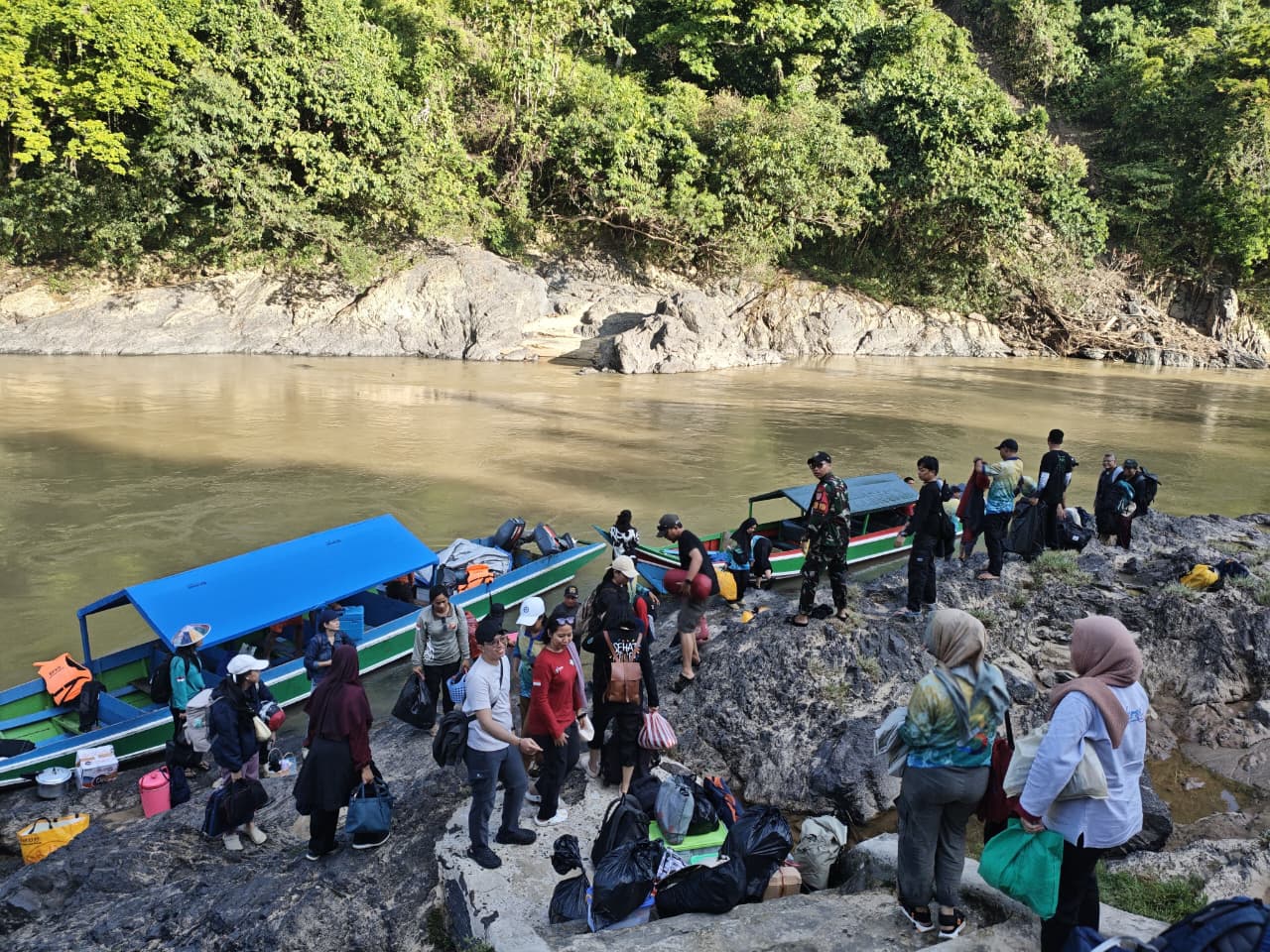 Dokter Terbang Terapung Tembus Medan Ekstrem, 243 Warga DTPK Terlayani di Lumbis Hulu–Pansiangan
