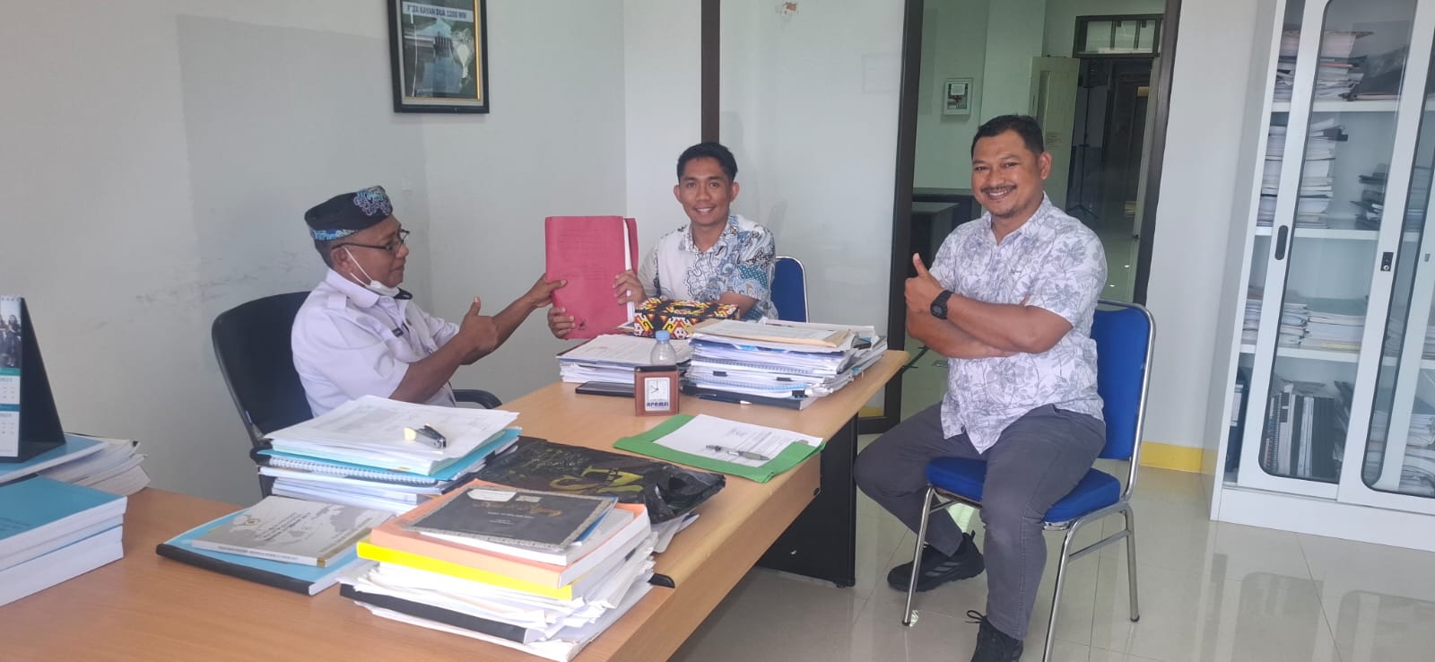 Perjuangkan Akses Listrik Kampung Tebol, Komisi II DPRD Nunukan Serahkan Berkas ke Dinas ESDM Kaltara